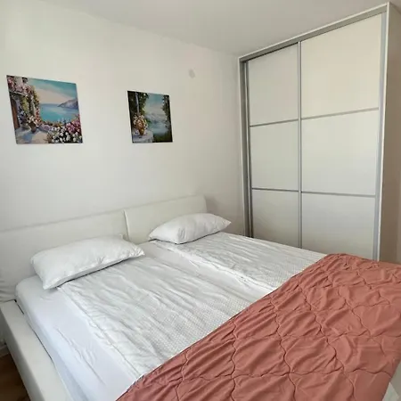 Heaven Luxury - Prime Location With Free Parking Apartment Sarajevo