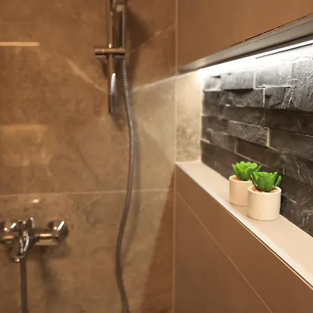 Heaven Luxury - Prime Location With Free Parking *